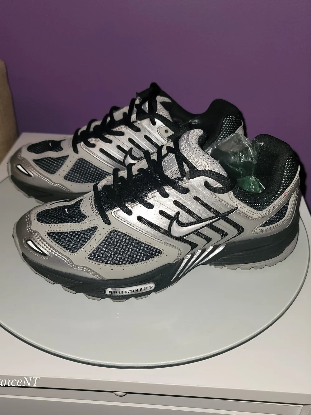 Nike Air Pegasus Metallic Silver and Black Running Sz: 7.5 Men's